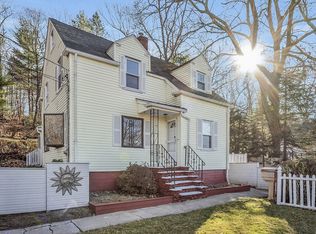55 Villa St, Fitchburg, MA 01420