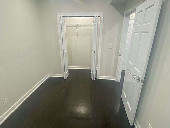 4th image of 4064 Washington St #1