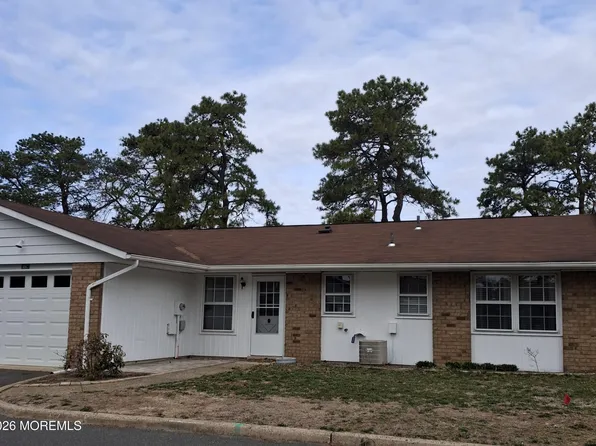 18 Cambridge Circle #C, Manchester, NJ 08759