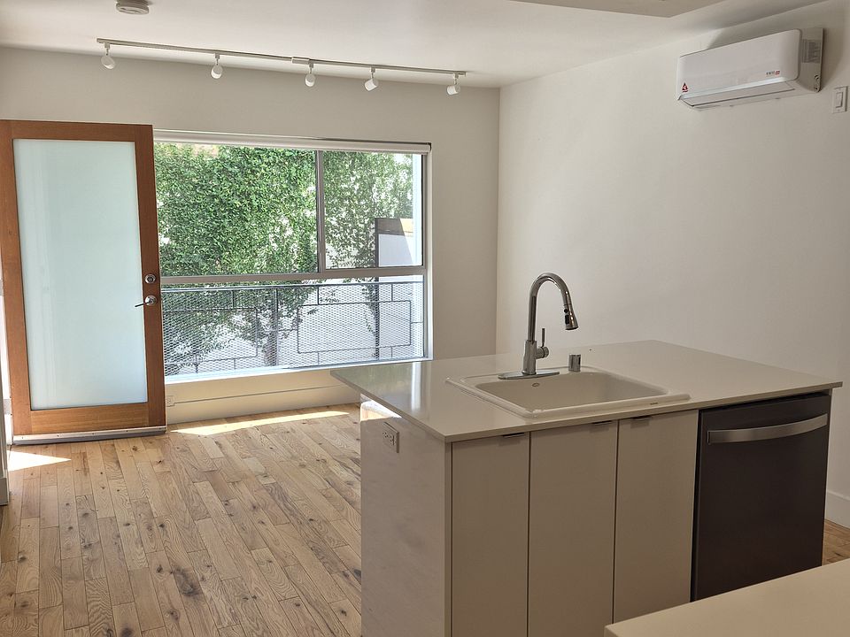 1st image of 221 N Catalina St APT 4
