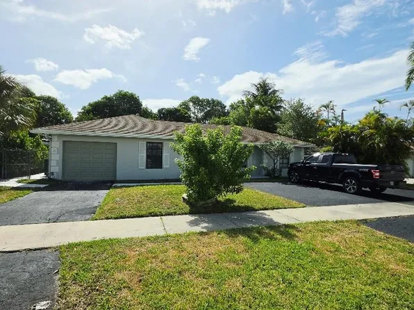 8 NE 9th Avenue, Deerfield Beach, FL 33441