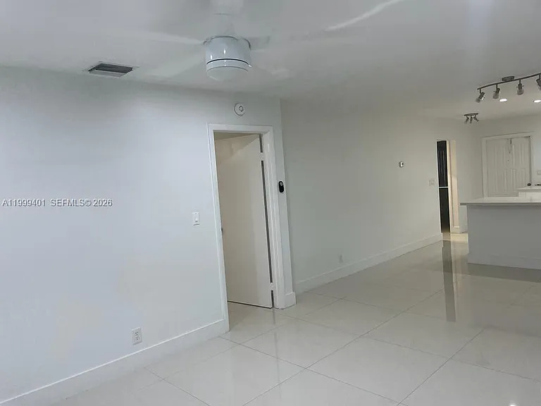454 Lakeview Dr #2 — Photo 7