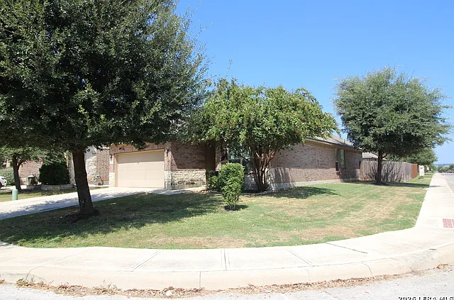 3 bed, 2.5 bath, 1584 sqft, $1,755 — Photo 3