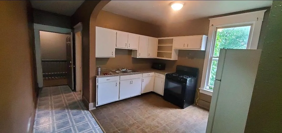2201 Fairfield Ave — Photo 2