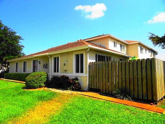 1st image of 827 NW 42nd Pl