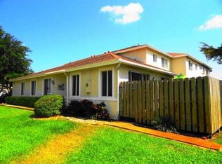 827 NW 42nd Pl, Deerfield Beach, FL 33441