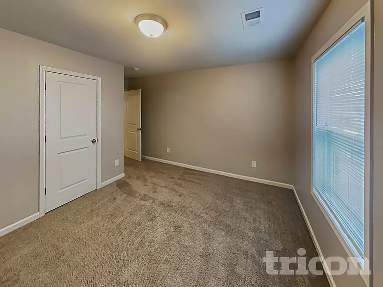 919 Dovefield Ln — Photo 15