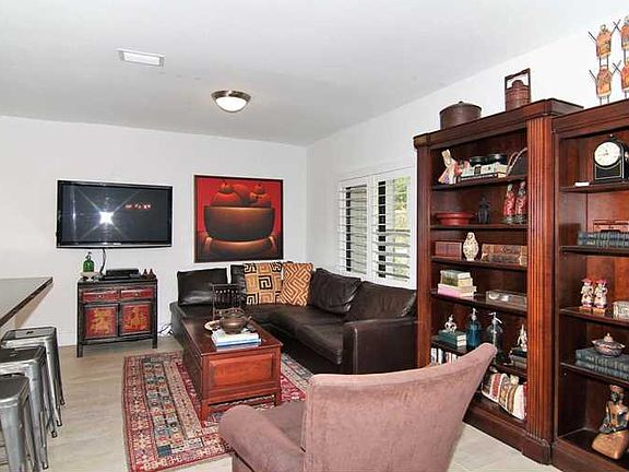 5th image of 445 Sansovino Ave