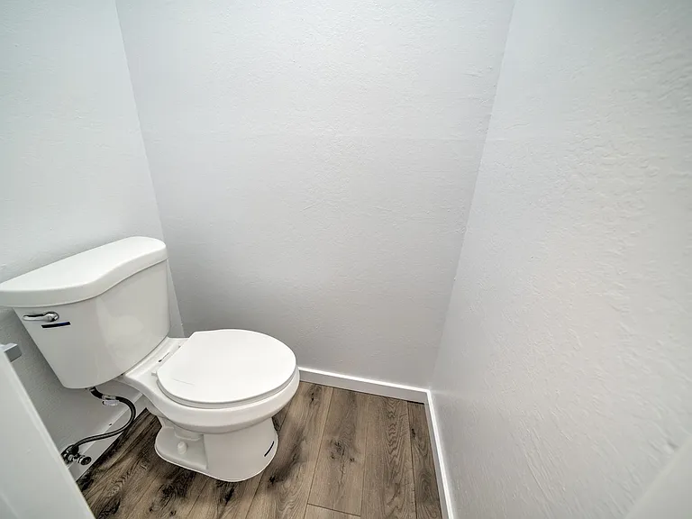 408-418 Keller Street — Photo 7