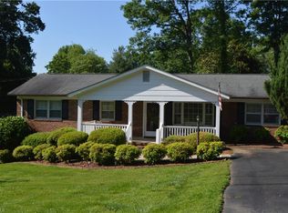 275 Dudley Ave, Mount Airy, NC 27030