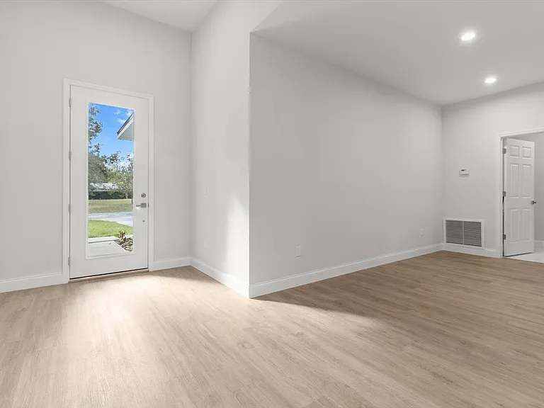 2021 W Alhambra Dr — Photo 11