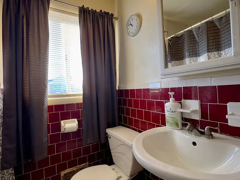 5731 Denwood Ave — Photo 14