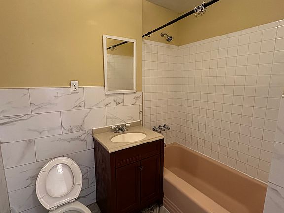 2nd image of 2579 Young Ave #1