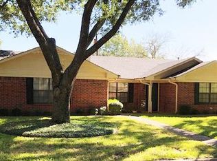 729 Southwood Dr, Athens, TX 75751