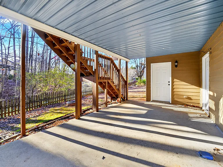 969 Bexhill Dr — Photo 43