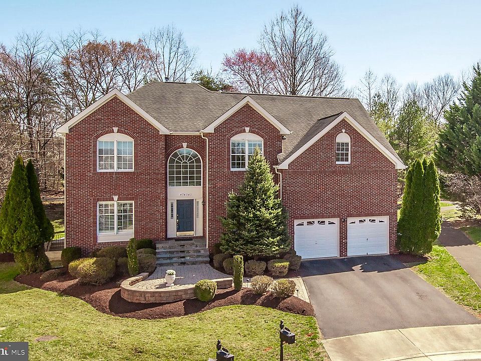 1st image of 47434 Riverbank Forest Pl