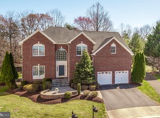 47434 Riverbank Forest Pl, Sterling, VA 20165