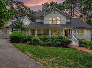 300 Cross Lake Dr, Fuquay Varina, NC 27526