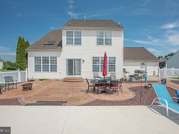 5th image of 534 Diamond Dr