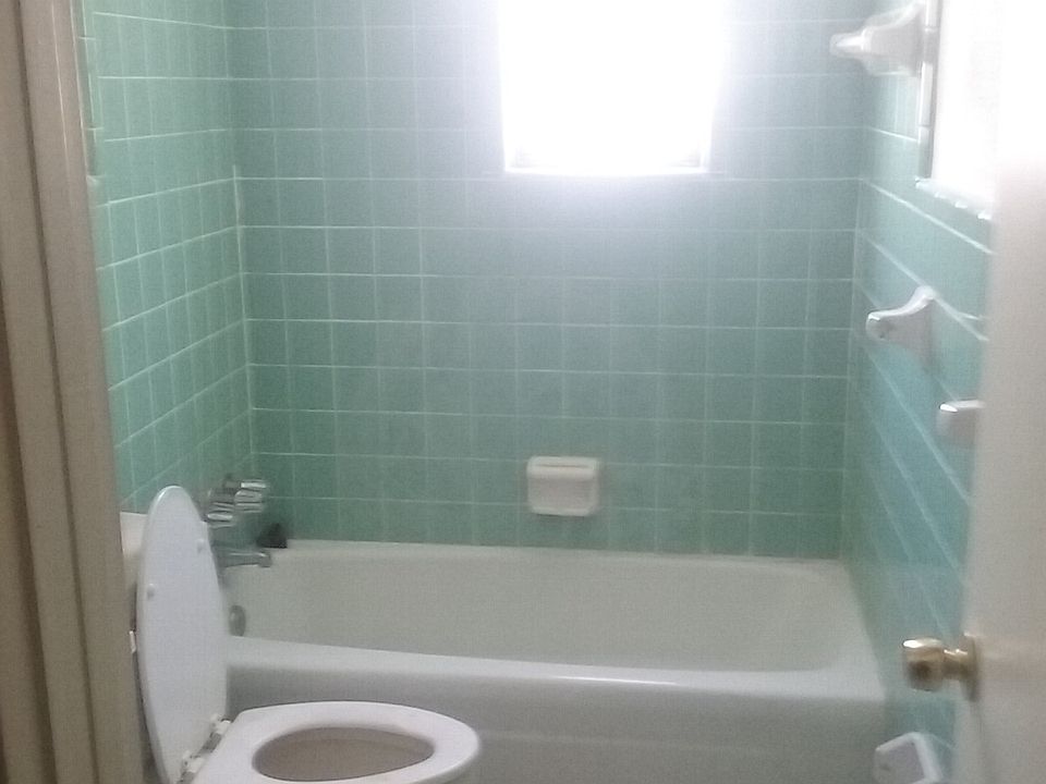 2nd image of 1584 W 31st St