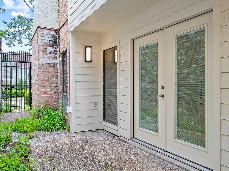 1032 Townplace St — Photo 30