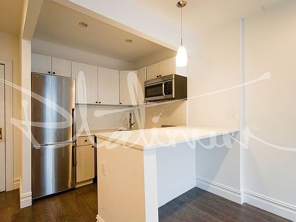 2nd image of 20 Avenue A APT 3C