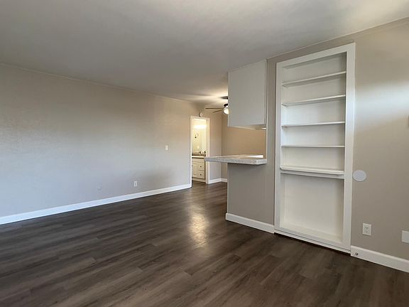 2nd image of 2615 Fairmount Ave #6