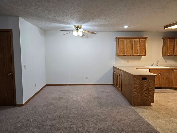 5th image of 713 Gypsum Ave