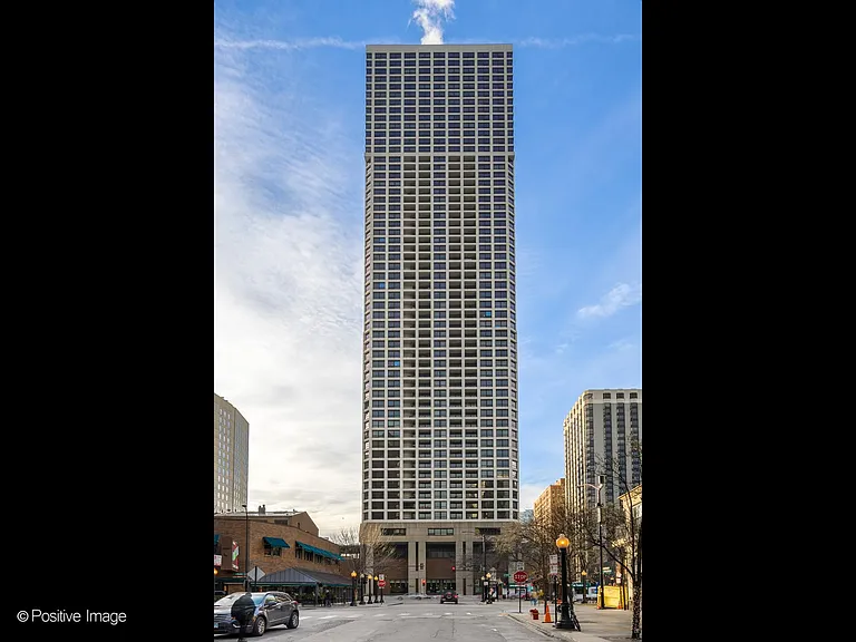 1030 N State St #1D — Photo 1