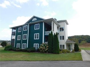 181 Birkdale Ct APT D4, Jefferson, NC 28640