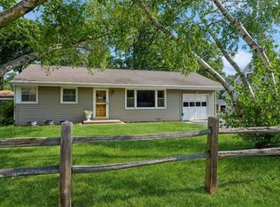 17930 W Greentree Rd, Grayslake, IL 60030