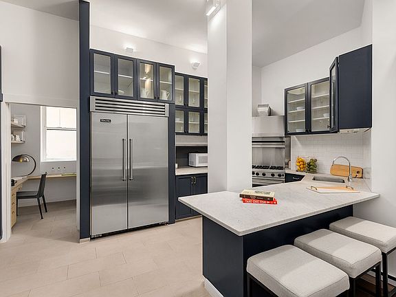 5th image of 50 Central Park W APT 1C