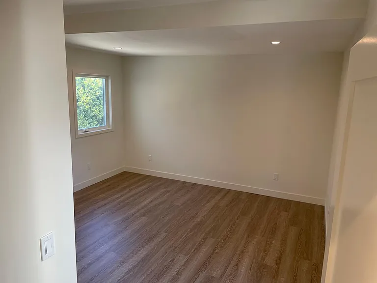 4121 Monroe St — Photo 4