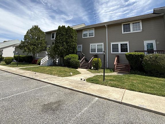 2nd image of 29595 Dutchmans Ln APT 603