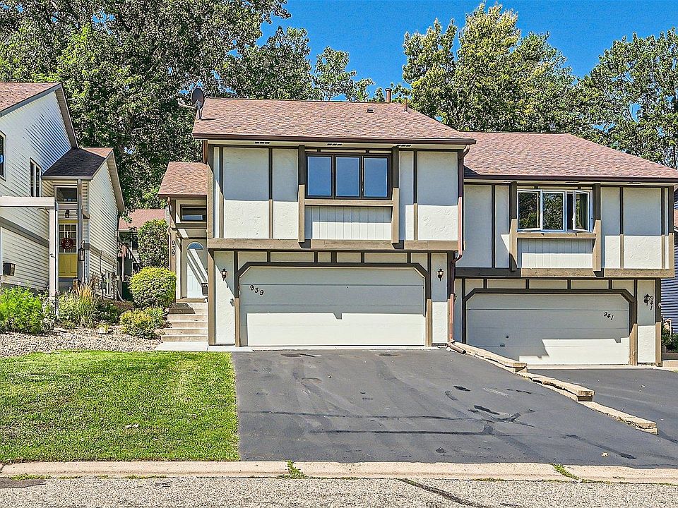 1st image of 939 17th Ave N
