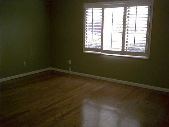 3rd image of 1423 Windbrook Dr