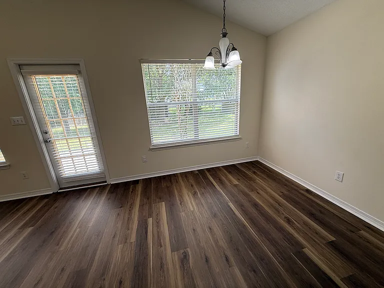 104 Kemper Ln — Photo 4