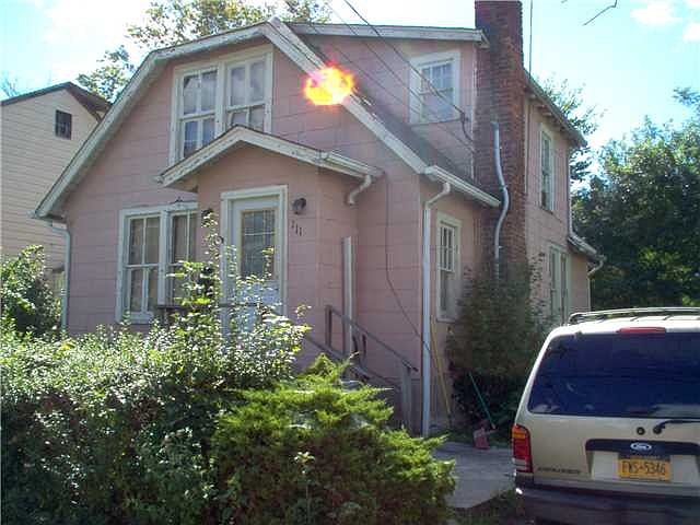 2nd image of 111 Jackson Ave
