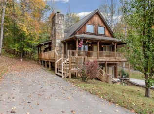 106 Fox Chase Dr, Townsend, TN 37882