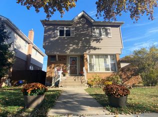 10627 S Whipple St, Chicago, IL