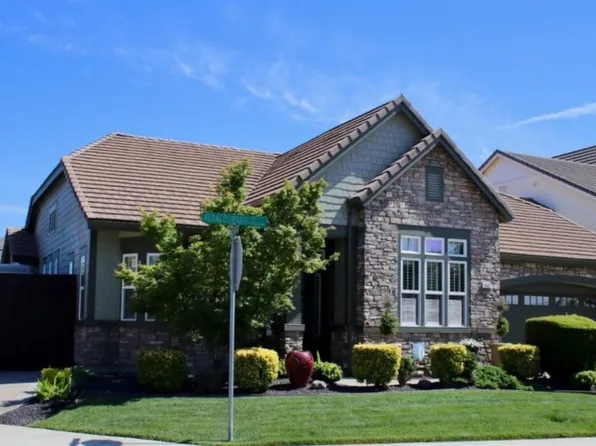 1407 Aldacourrou St, Tracy, CA 95304