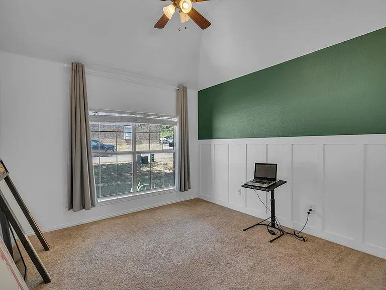 3917 Miramar Dr — Photo 23
