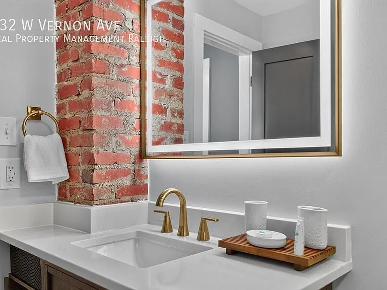 132 W Vernon Ave — Photo 18