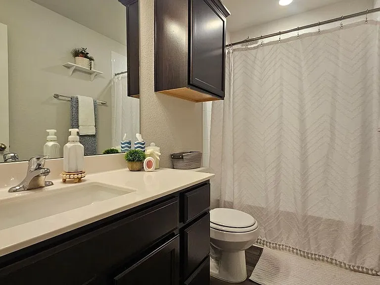 2302 Freddie L. Nichols Sr. Dr — Photo 16