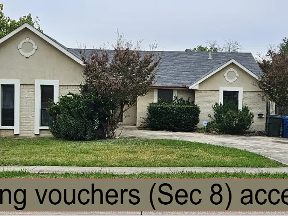 1721 Saint James Dr