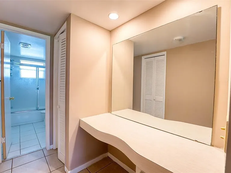 4700 Washington St #105 — Photo 9