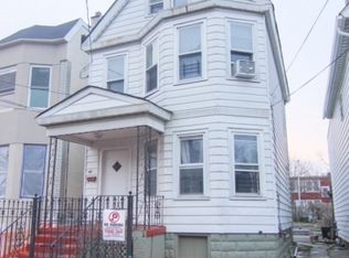 69 Irving St, Newark, NJ 07104