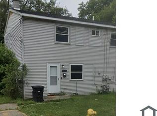 2342 Deerfield Ct, Westland, MI 48186