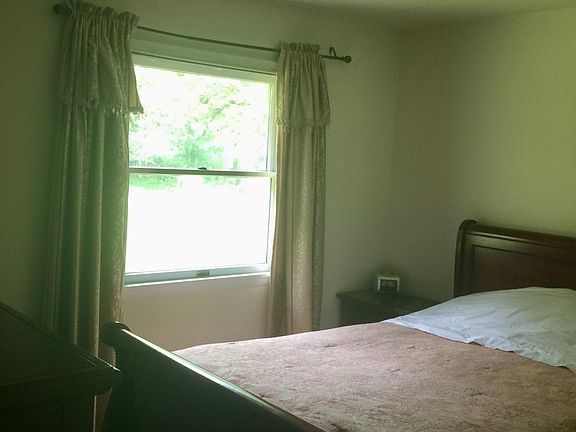 3rd image of 2227 N Triphammer Rd