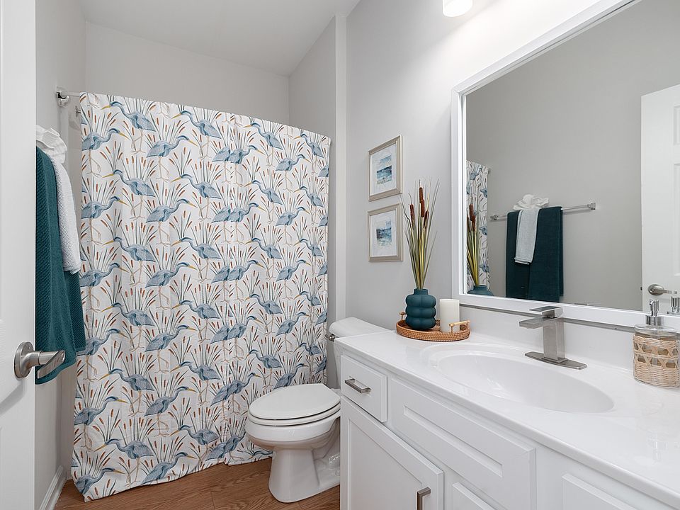 Spacious Bathroom